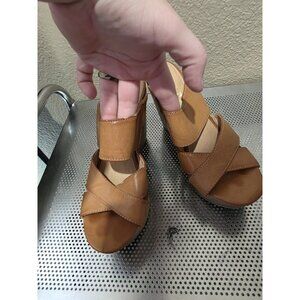 Report Everlynn Vegan Leather Faux Wood Y2K Wedges Shoe Sandals Women's 7